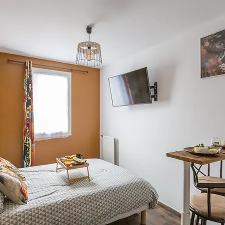 Proche Paris Apartment *