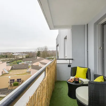 Proche Paris Apartment *